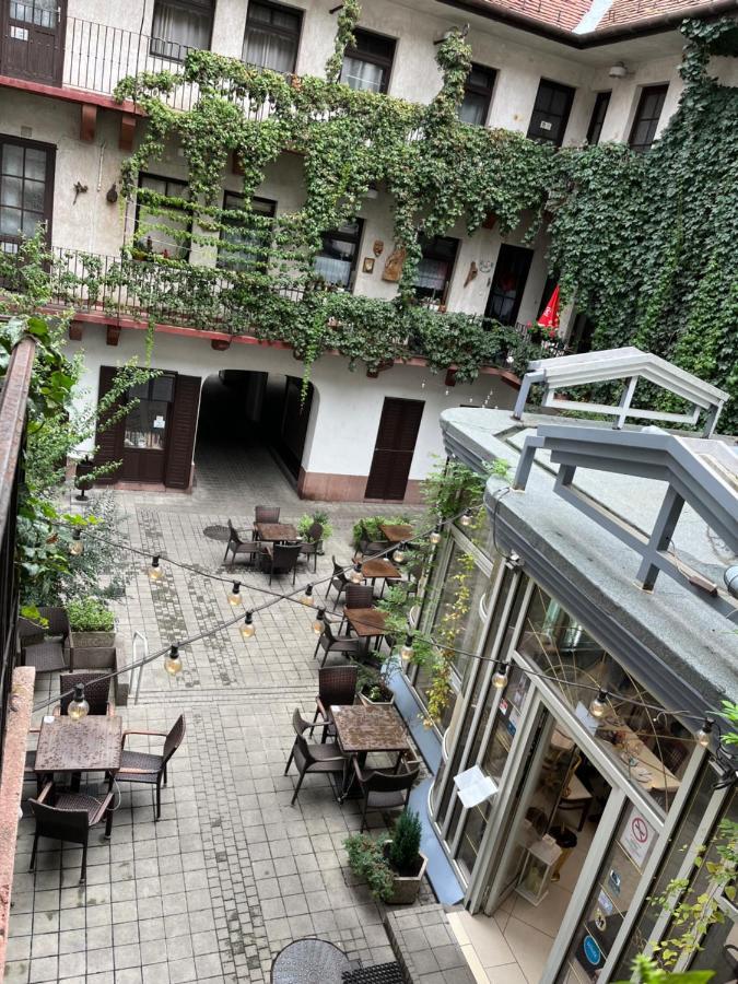 Wiener Garden 杰尔 外观 照片