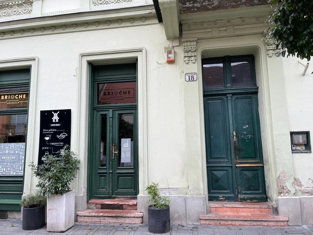 Wiener Garden 杰尔 外观 照片